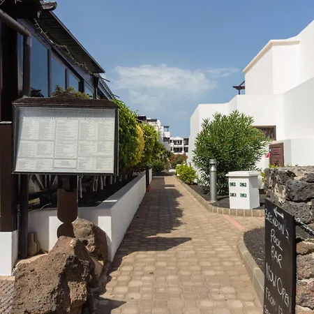 Casahost Bastian Boutique Ii Seaview Apartment