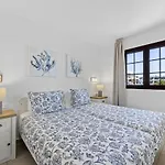 Casahost Bastian Boutique Ii Seaview * Costa Teguise