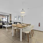 Casahost Bastian Boutique Ii Seaview Apartmán
