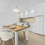 Casahost Bastian Boutique Ii Seaview דירה